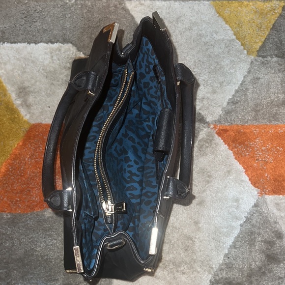 Authentic Rebecca Minkoff Handbag: black with gold hardware - Picture 4 of 6